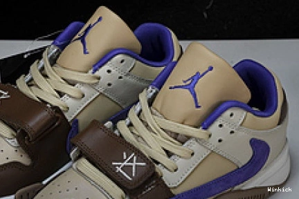 Travis Check The Scott FZ8117-900 x Jordan Cut 1122